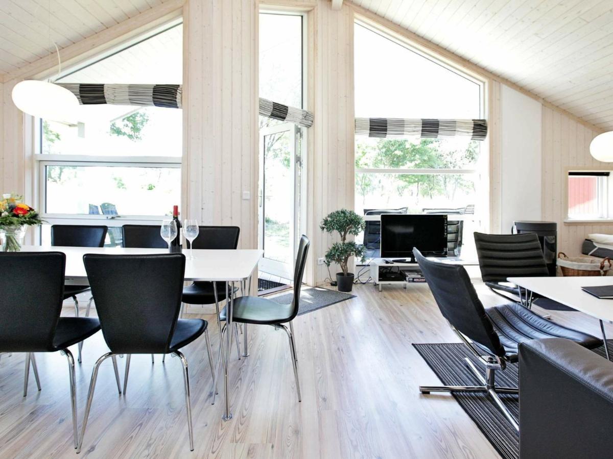 Three-Bedroom Holiday Home In Grossenbrode 1 Номер фото