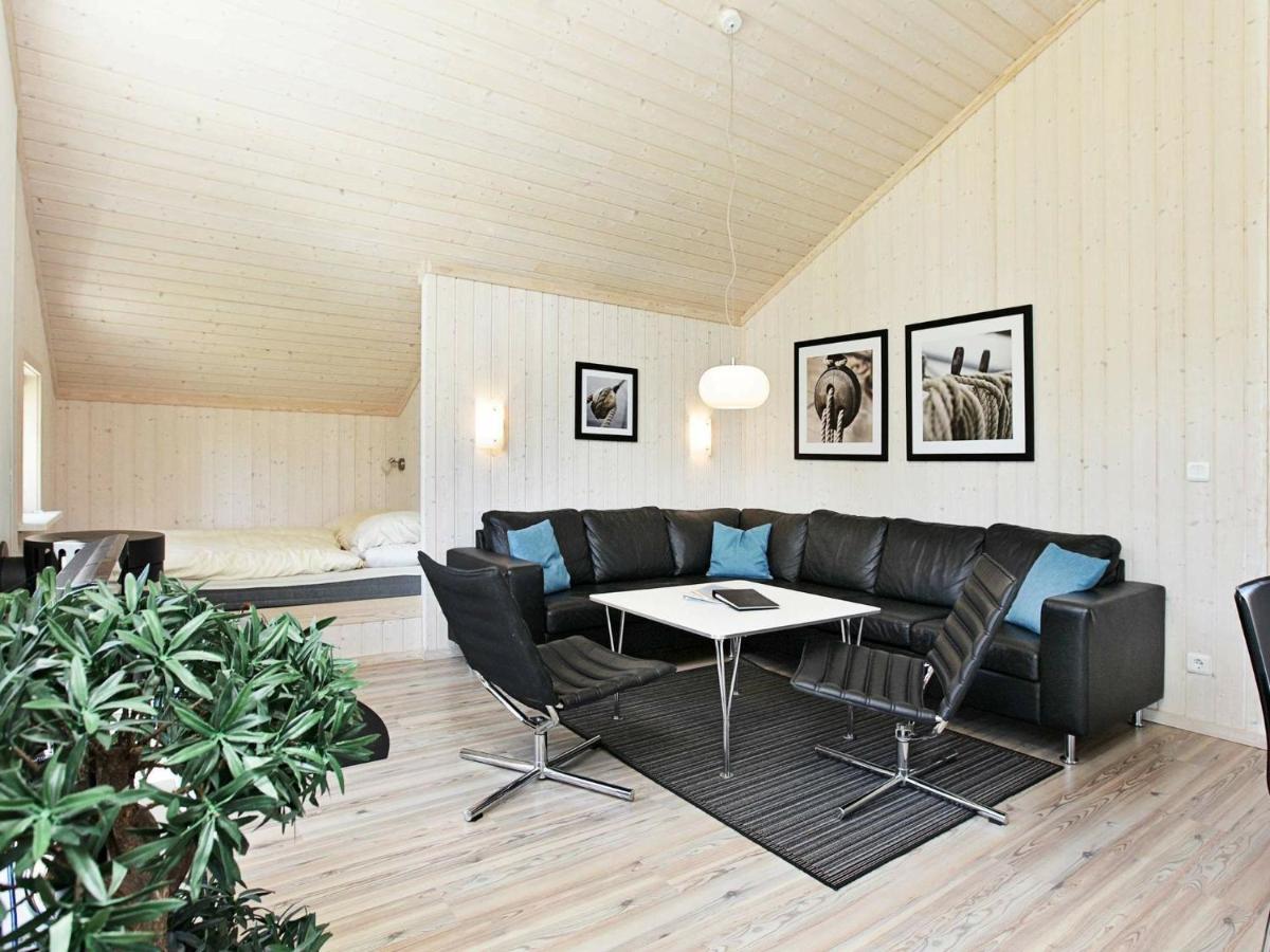Three-Bedroom Holiday Home In Grossenbrode 1 Номер фото